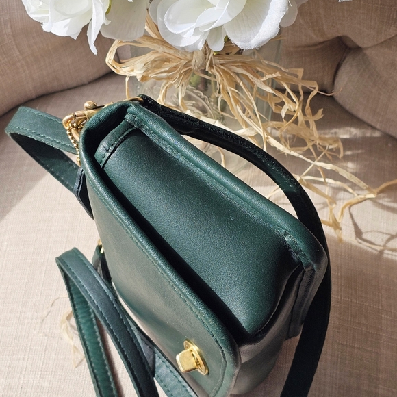 Vintage Coach Casino Crossbody Shoulder Bag Purse # 9924 ( Jade ) - Picture 6 of 12